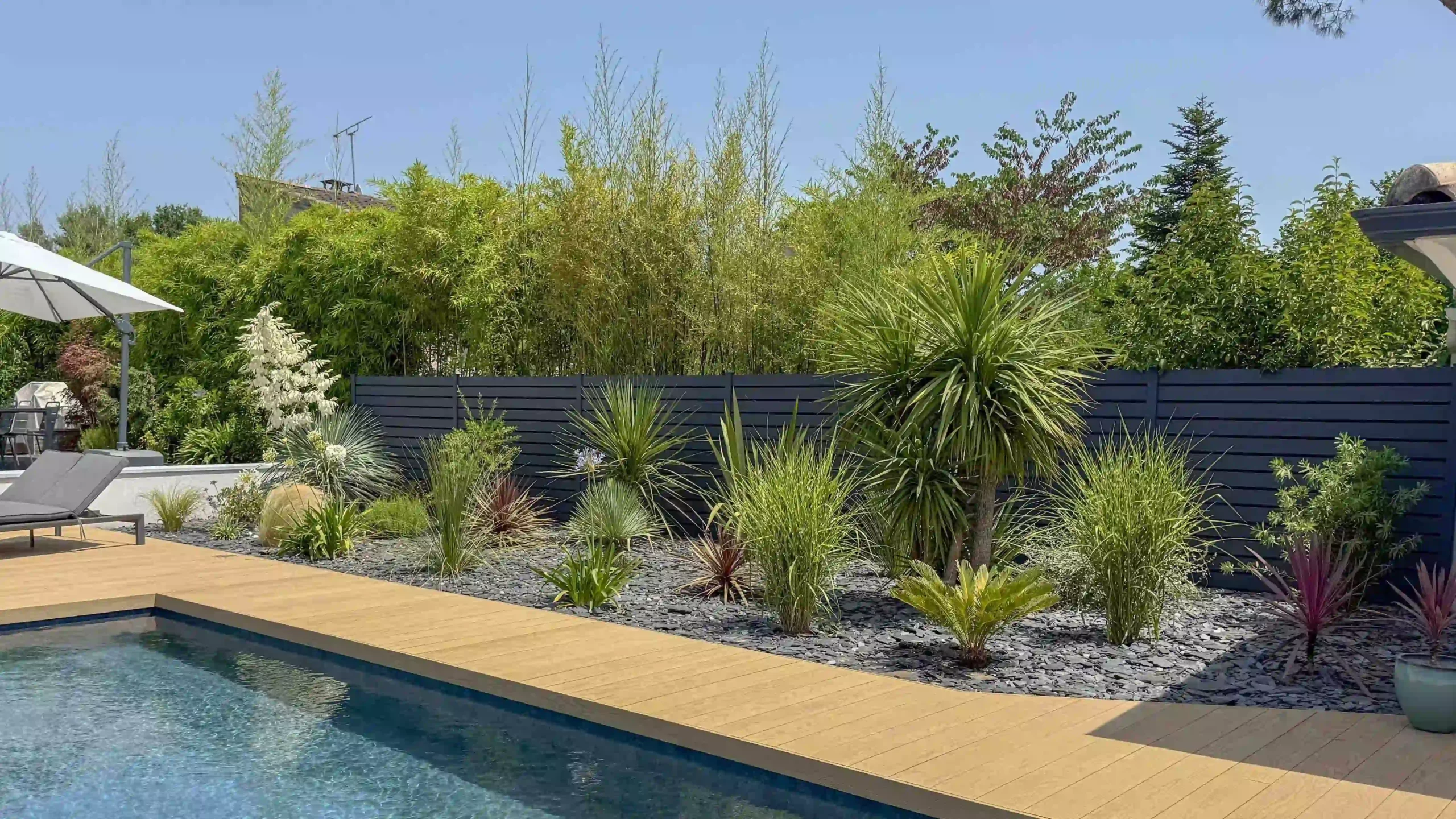 Terrasse et piscine